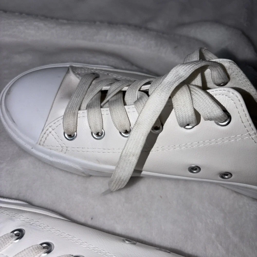 Low Top Women's PU Fashion Shoes Size 9 M, White Casual Walk Sneakers Retro‎ Y2K